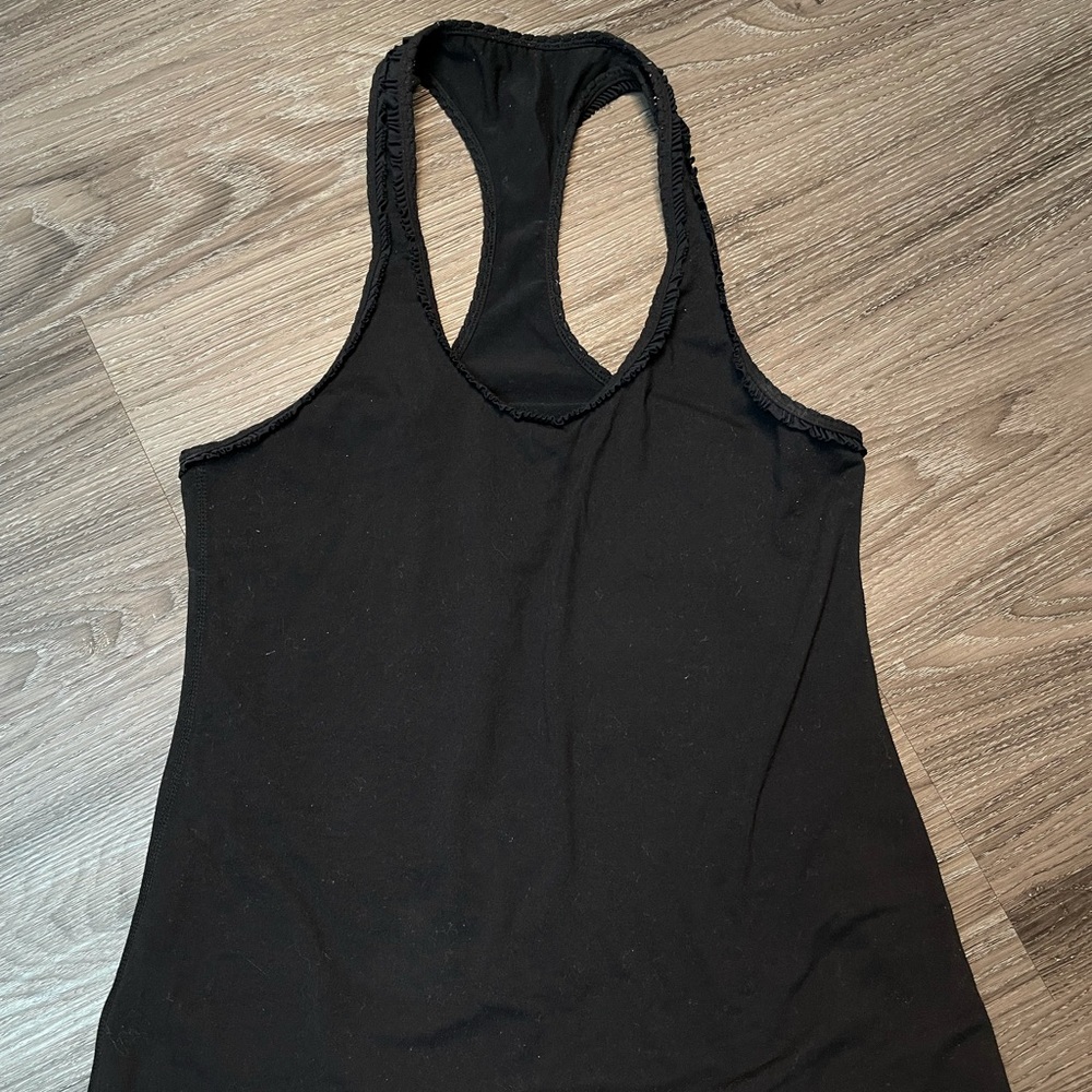 Black Lululemon Fitted Tank size 8 no size dot